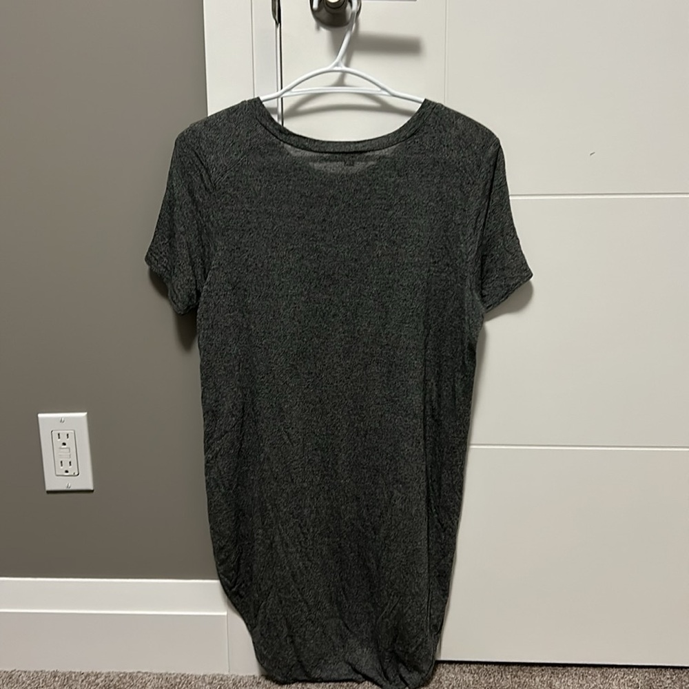 WILFRED by Aritzia Capucine split side short sleeve top *grey* - Picture 7 of 10